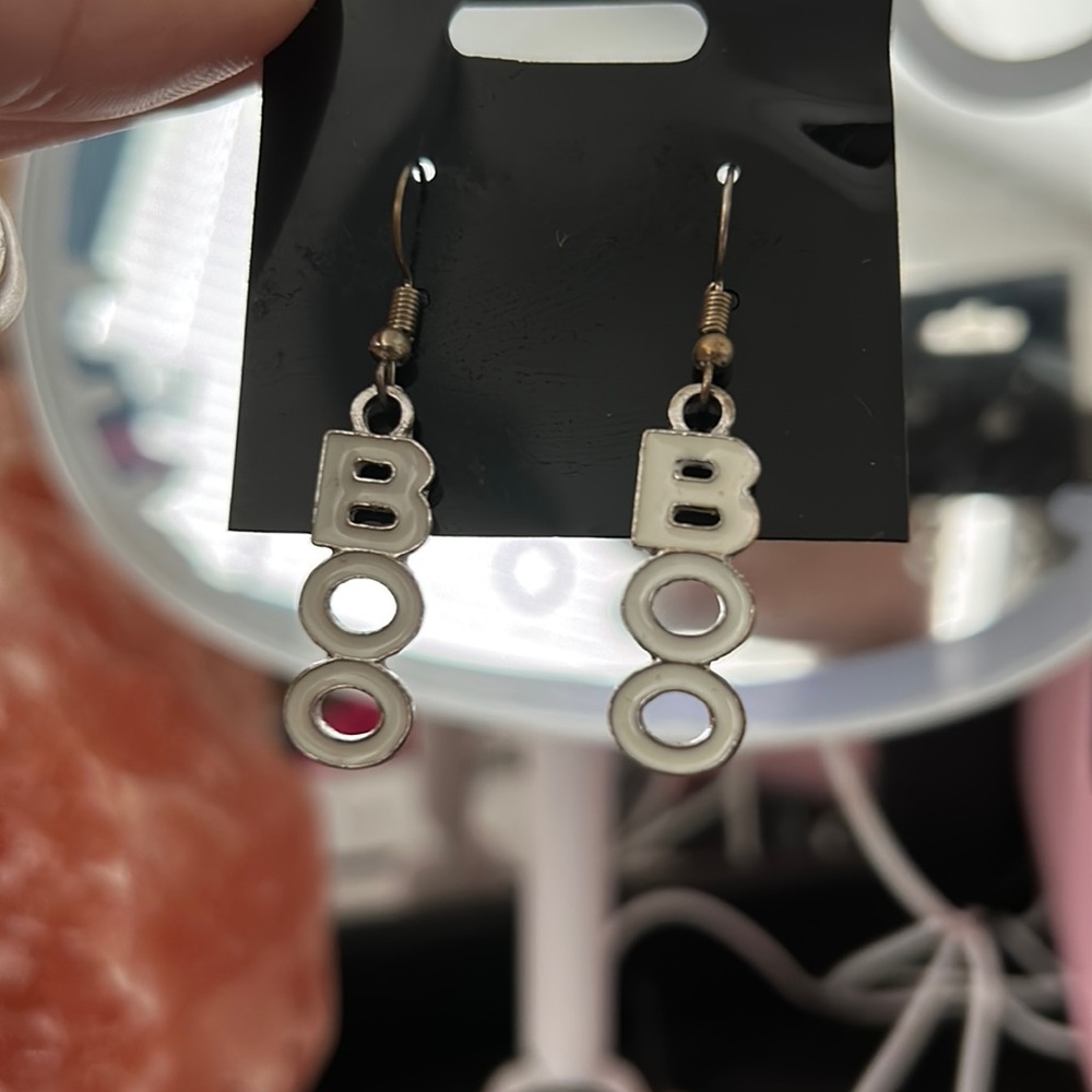 2 for $10 earrings‎